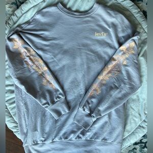 Levi’s light purple oversized crew neck XS